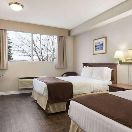 Days Inn By Wyndham Brockville Exterior foto